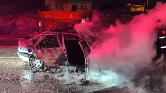 Hareket halindeyken alev alan otomobil yandı