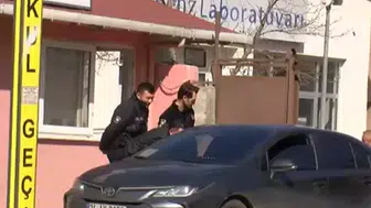 Lise öğrencisi 2 öğretmen ve 1 öğrenciyi bıçakla yaraladı