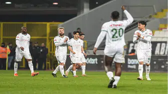 Konyaspor deplasmanda güldü: Seri başı olarak üst turda!