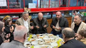 AK Parti Konya Milletvekili Selvi öğretmen ve öğrencilerle buluştu