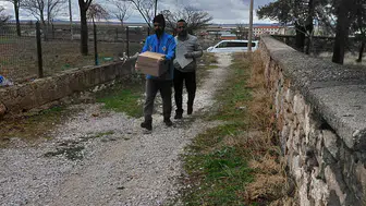 Konya'da koli koli ailelere dağıtılıyor!