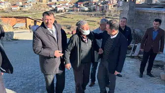 AK Partlili Vekil Altunyaldız Hadim'de vatandaşla buluştu