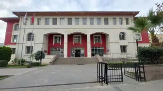 Eşinin ailesinin evini bastı; 4 ölü