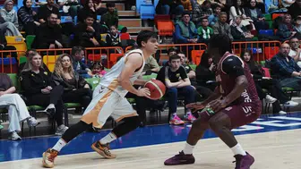 Büyükşehir evinde dağıldı! 87-66