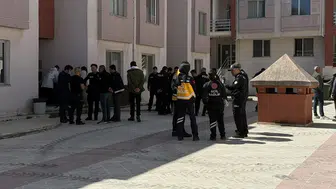 Teğmen evinde ölü bulundu