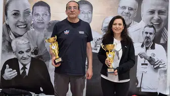 Eskrimde Konyalı Diş Hekimi Alper Karaçor ve Birgül Akyol Kürsüde