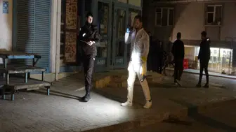 İki grup arasında bıçaklı kavga; 3 yaralı