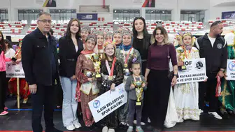 Konya Veledromu’nda halk oyunları coşkusu