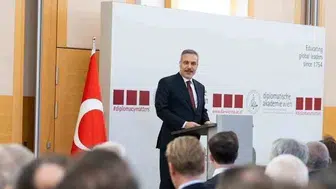 Viyana’da Konya rüzgarı: Başarılı genç Bakan Fidan ile görüştü!