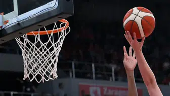 Fenerbahçe ile Galatasaray, final için parkeye çıkıyor