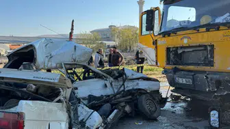 Konya'da tırın çarptığı otomobilin sürücüsü öldü