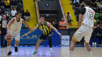 Büyükşehir çeyrek finalde avantajı aldı