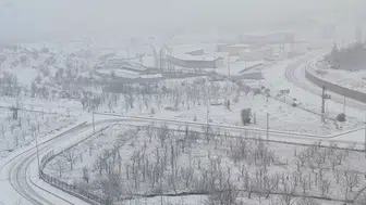 Konya'da yoğun kar nedeniyle yollar kapandı!