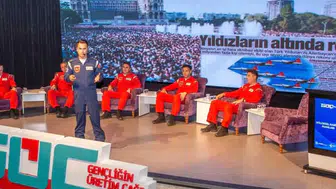 Türk Yıldızları Selçuk Üniversitesi’nde öğrencilerle buluştu