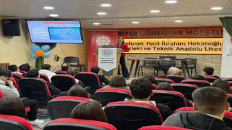 Öğrencilere güvenli sosyal medya kullanımı eğitimi verildi