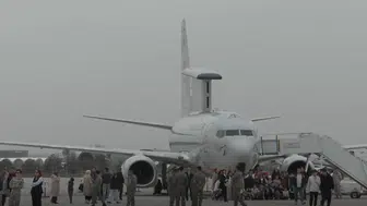 Konya'da çocuklar 23 Nisan coşkusunu 3'üncü Ana Jet Üs Komutanlığında yaşadı
