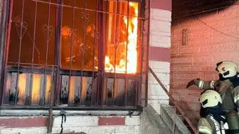 4 katlı binada yangın; 20 kişi kurtarıldı