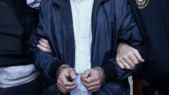 Konya'da kız öğrenci yurdunun çevresinde polisten kaçan şüpheli yakalandı