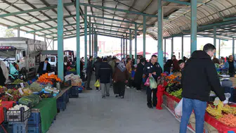 Konya'nın doğal pazarı baharın gelişiyle canlandı!