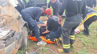 Konya’da otomobil şarampole devrildi: 2 yaralı