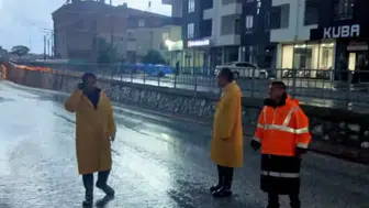 Konya'nın o bölgesini sel ve dolu vurdu: Başkan sahaya indi!