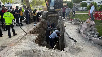 Göçük altında kalan 2 kardeş işçi yaralandı