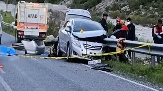 Düğün dönüşü kaza; 1 ölü, 3 yaralı