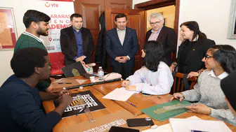Karatay'da 48 ülkeden öğrenciler sanatta birleşti