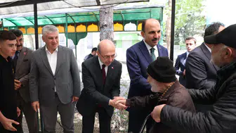 Konya protokolü Işıklar Mahallesi’nde vatandaşlarla buluştu