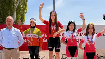 Konya'da pedallar şampiyonluk için döndü!