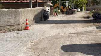 Konya'nın o bölgesinde doğal gaz sonrası bozulan yollar yenileniyor!
