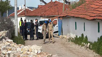 Arazi anlaşmazlığında tüfekle amcasını öldürüp, kuzenini yaraladı