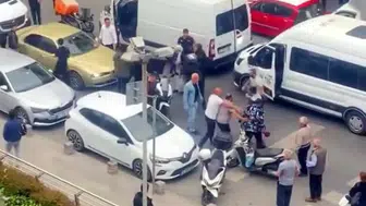 Yol verme tartışmasında kuryeyi dövdüler