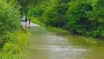 6 köyün kullandığı yol taşkında kapandı