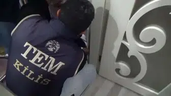 Firari FETÖ hükümlüsü banyodaki gizli bölmede yakalandı