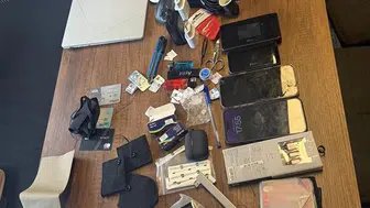 Garda bulunan çantadan kopya düzeneği çıktı! Öğretmen gözaltında