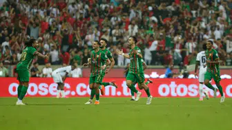 Beşiktaş’a Diyarbakır’da soğuk duş! Amedspor liderliğe yükseldi