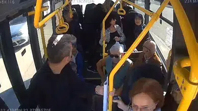 Minibüs sürücüsü, rahatsızlanan yolcuyu hastaneye yetiştirdi