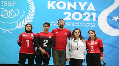 Azimli antrenör görme engelli eşinin kulübünde şampiyonlar yetiştiriyor