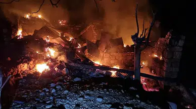 Yanan ev çöktü, 85 yaşındaki Alzheimer hastasından haber yok