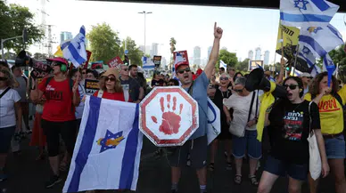 İsrailliler Netanyahu'nun Gazze'yi işgal kararına grevde