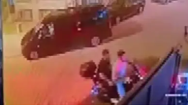 Otopark çıkışı önünü kesip darbettiler