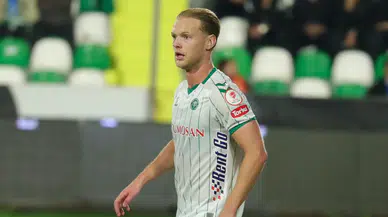 Çağdaş Atan dokundu, Bjørlo sahneye çıktı