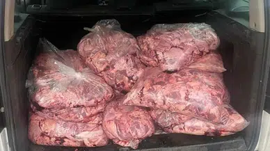 Ticari araçta 450 kilo bozuk et ele geçirildi