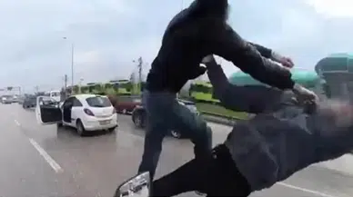 Trafikte kavga eden sürücülerin ehliyetlerine el konuldu