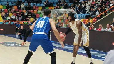 Büyükşehir evinde dolu dizgin!