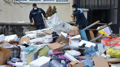 Evden 25 ton çöp çıktı