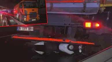 Belediye temizlik aracına çarpan motosikletteki 2 kişi öldü