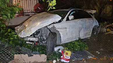 Lastiği patlayan otomobil, şarampole yuvarlandı; 1 ölü, 1 yaralı