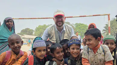 ALPER ÇİMEN’İN BANGLADEŞ’TEN SELAMI VAR